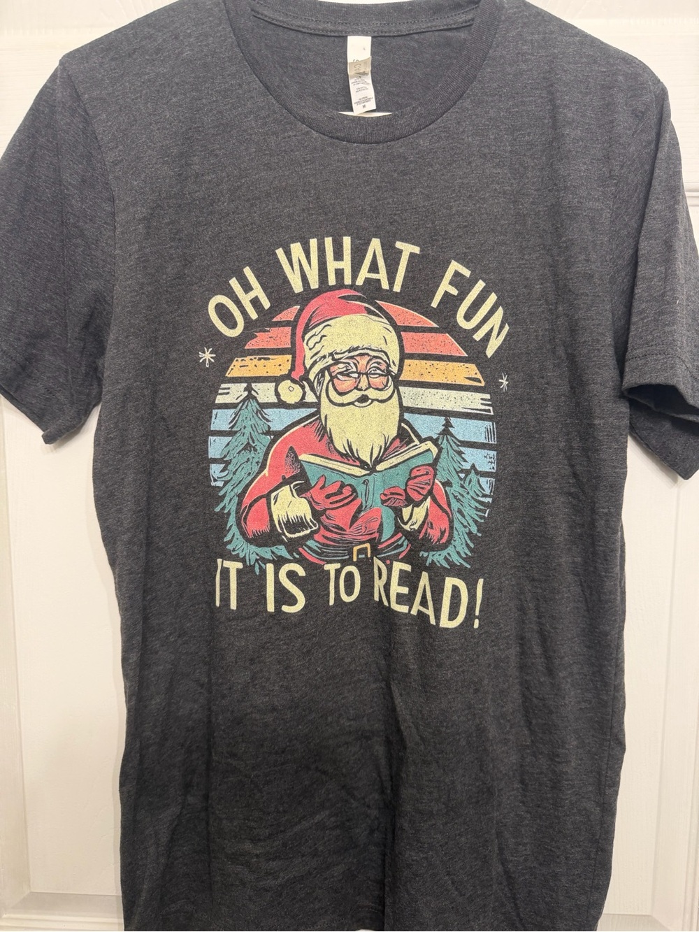Oh What Fun It Is to Read! Charcoal Women’s Graphic Tee